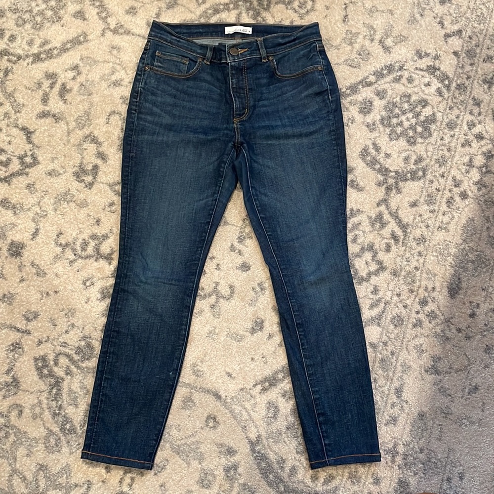 Woman’s Loft Ankle Length Jeans
